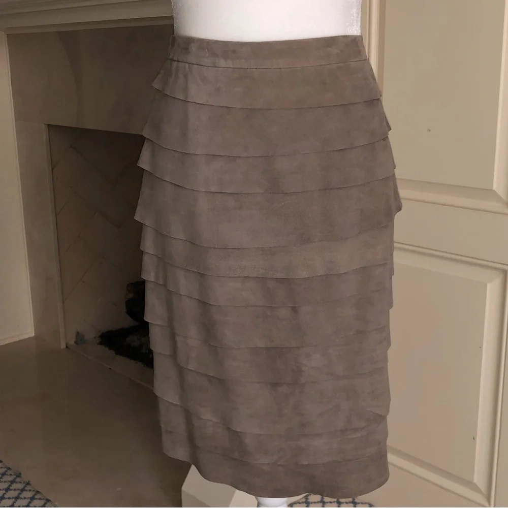 Worth Collection Tan Suede Leather Tierd Skirt Size 8 - Picture 3 of 8